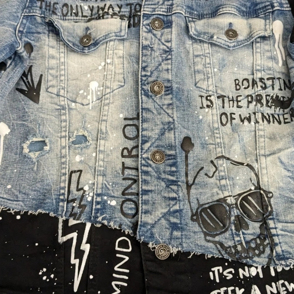 Stylish Graphic Denim Jeans Set - Black and Gray - Picture 2 of 10